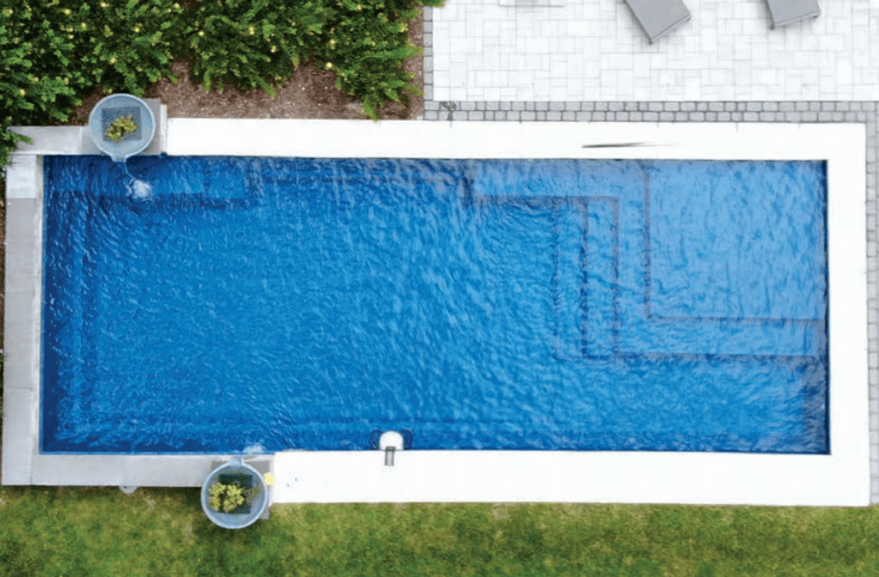 Rectangular swimming pool